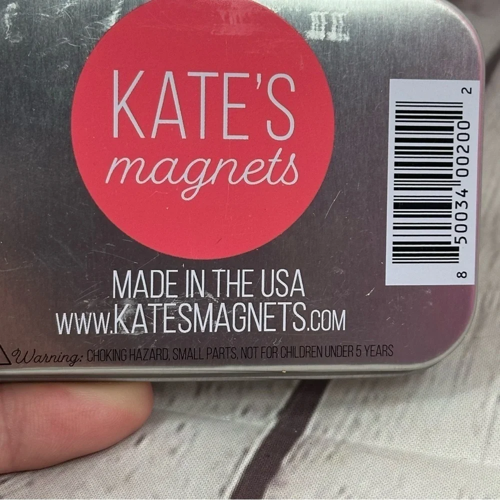 NWT boutique Kate's Magnets Set besties and inspire